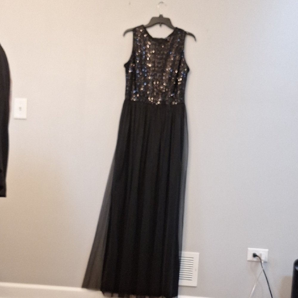 Elegant Black Sequin Evening Gown